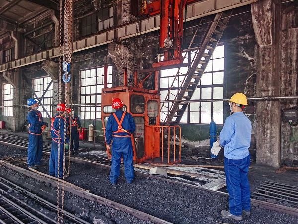 1651997829883255.jpeg 配圖2-現(xiàn)場(chǎng)作業(yè)監(jiān)督.jpg