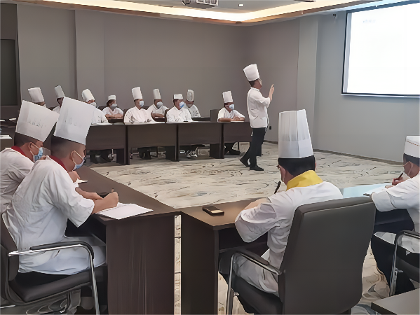 1675759688320394.png 7月 后廚培訓 開發(fā)新菜品(1).png