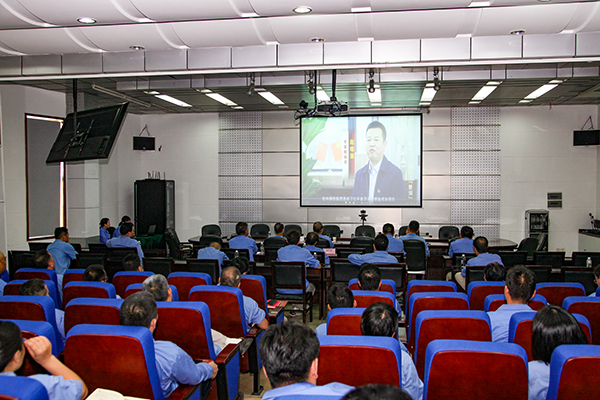 1677555917968142.jpeg 1-20220802公司紀(jì)委組織觀看《背離初心的國(guó)企“蛀蟲(chóng)”》警示教育片2(副圖).jpg