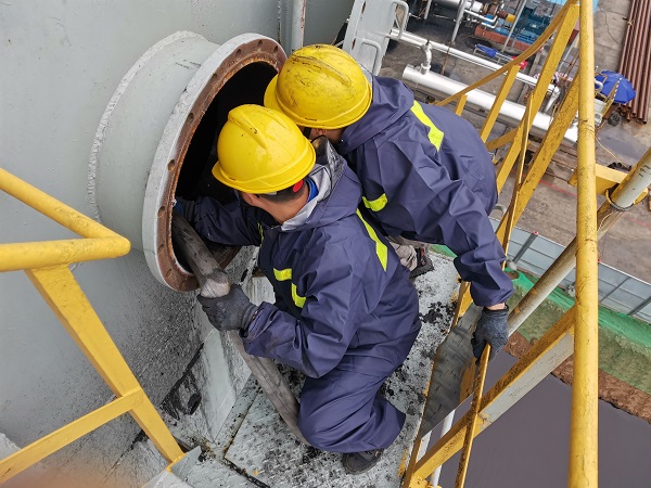 1683620368606521.jpeg 雙甲三期煤漿槽清洗工作圓滿(mǎn)完成4.jpg