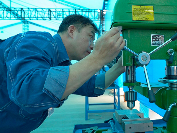 1695209983642087.jpeg 9月17日鉗工選手實(shí)訓(xùn) 600.jpg