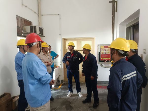 1719211185747538.jpeg 電梯專業(yè)維保人員現(xiàn)場講解.jpg