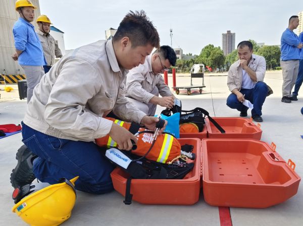 1719361720591893.jpeg 第一項(xiàng)佩戴空呼.jpg