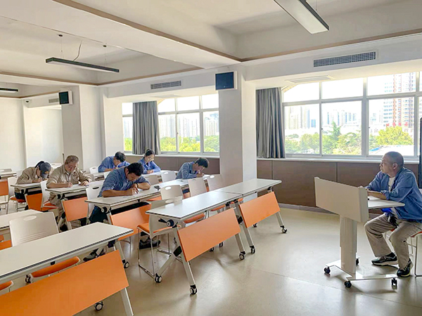 8月20日下午兩點(diǎn)在辦公樓六樓進(jìn)行考試。  600.jpg