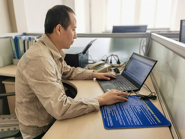 1727943434666057.jpeg 2024年國慶節(jié)運(yùn)銷市場部員工主動加班1.jpg