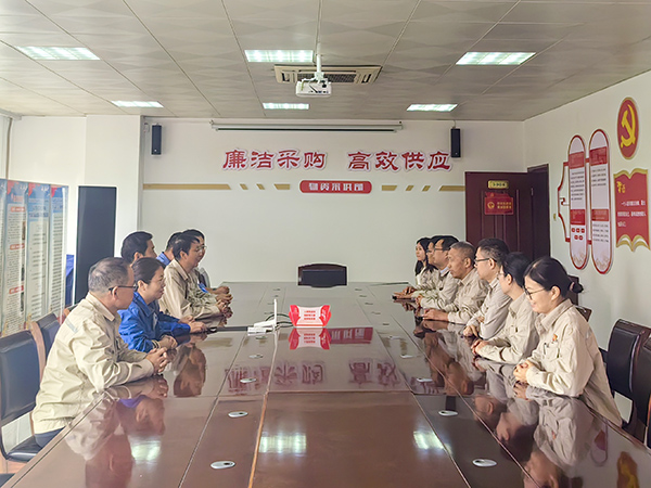 10.11日科技發(fā)展部、物資采供部對(duì)標(biāo)交流.jpg