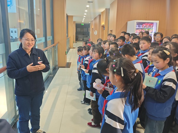 291743212616591174.jpg 3.27 黨建引領(lǐng)聚合力 校企共筑節(jié)水夢 附圖8.jpg