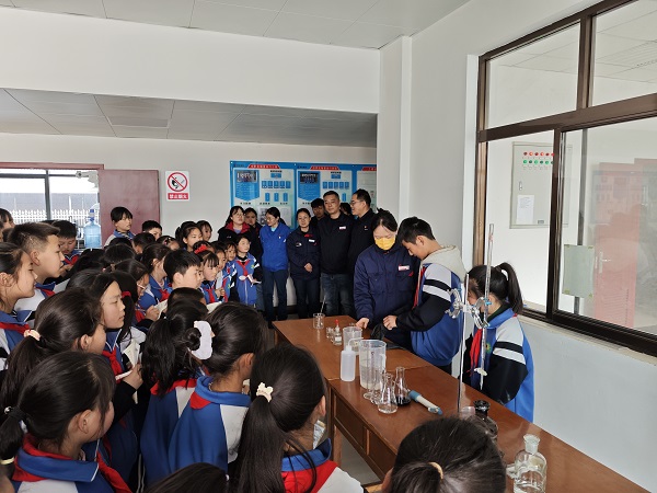 291743212627630682.jpg 3.27 黨建引領(lǐng)聚合力 校企共筑節(jié)水夢 附圖6.jpg