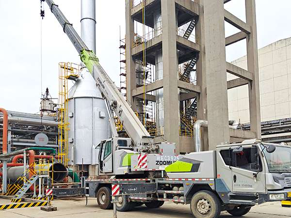 091744170168389782.jpg 4月9日水冷器封頭拆裝現(xiàn)場2.jpg